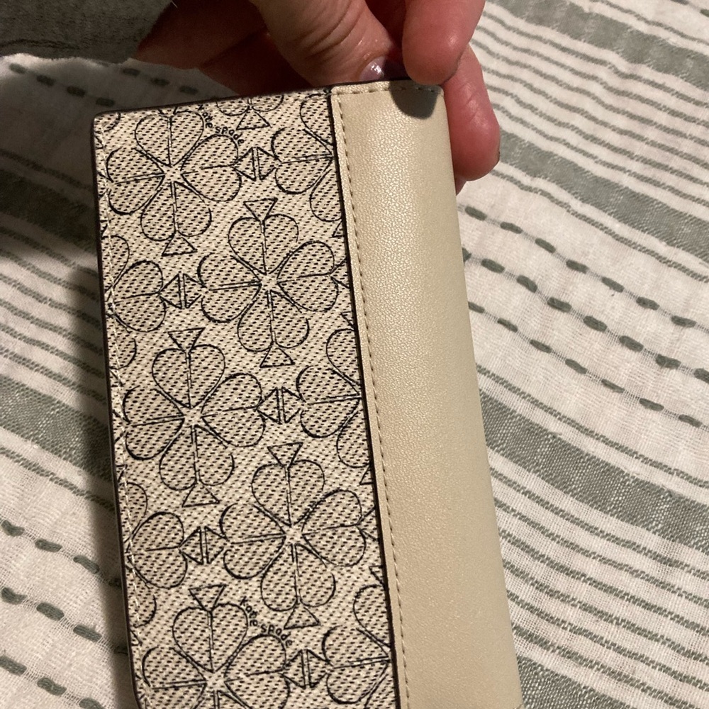 kate spade Beige Floral Print Zip Card Holder with Gold Logo - Picture 3 of 5